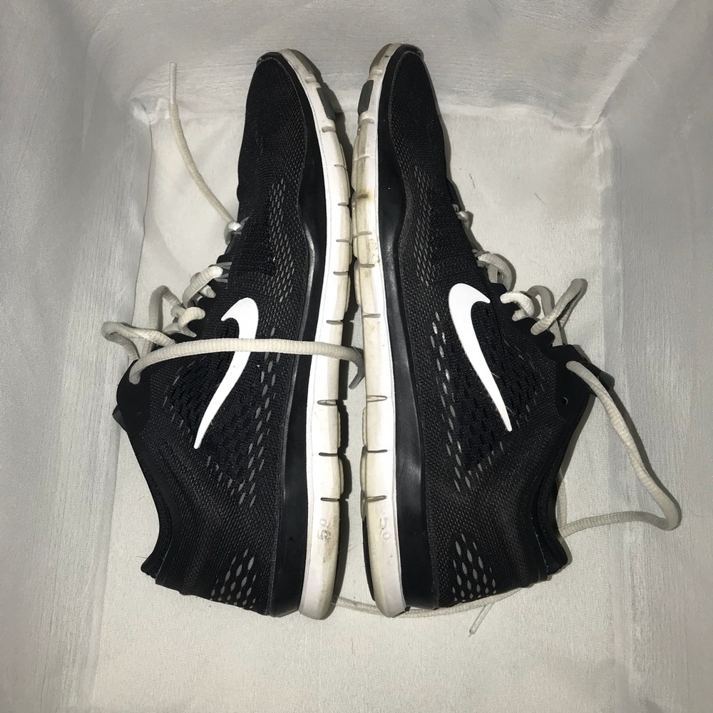 Nike Womens Free 5.0 Tr Fit 4 sneakers tennis shoe